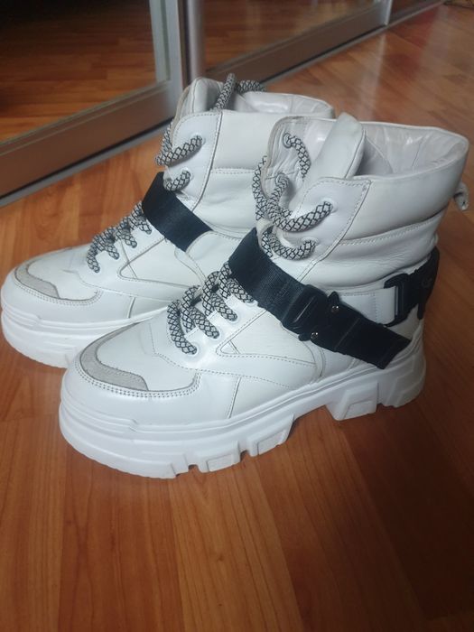 Шкіряні зимові черевички