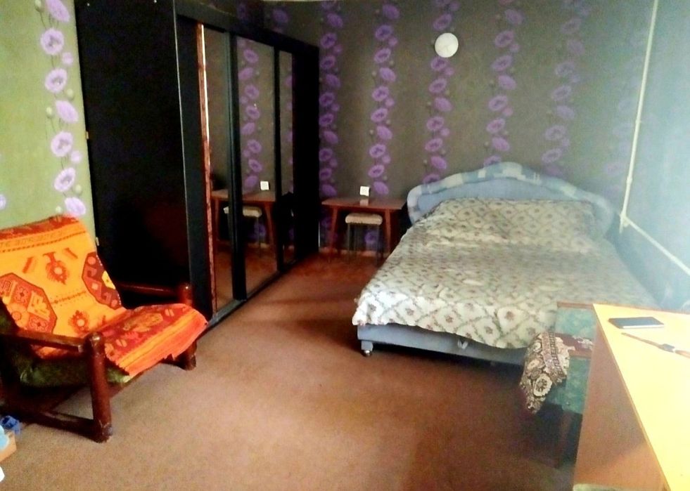 Ціна за 2 кімнати в гуртожитку, 18+7,виведені в одиницю, вільні,Сталев