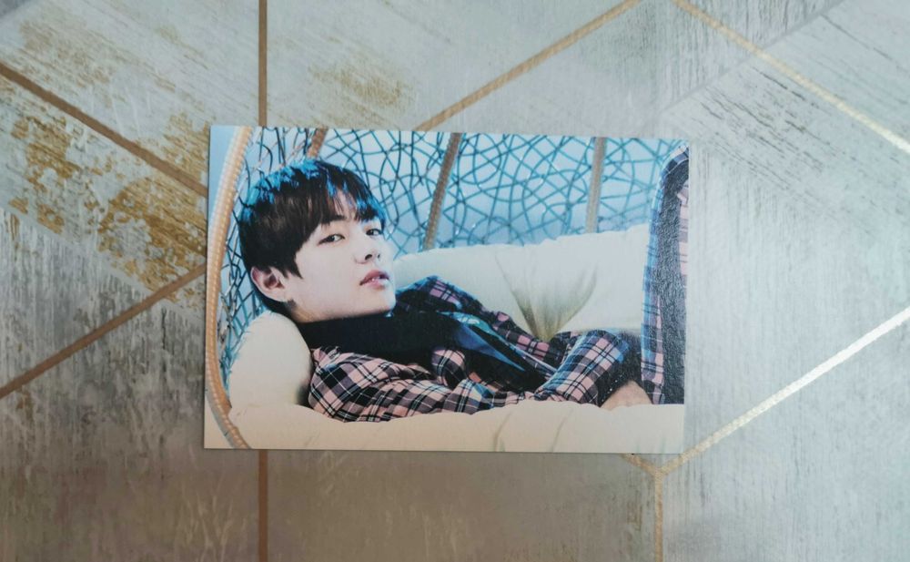 BTS Wings tour V 6/8 photocard