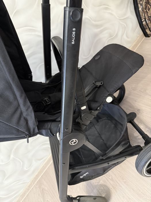 Продам коляску Cybex