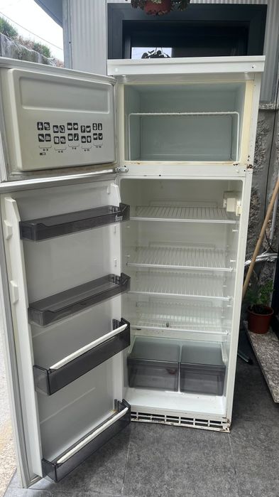 Vende-se frigorífico