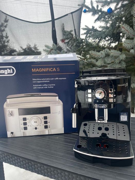 Кавоварка Delonghi Magnifica S  2023рік 12місяць гарантія