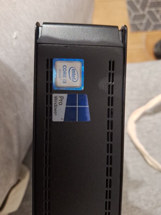 Fujitsu esprimo Q556