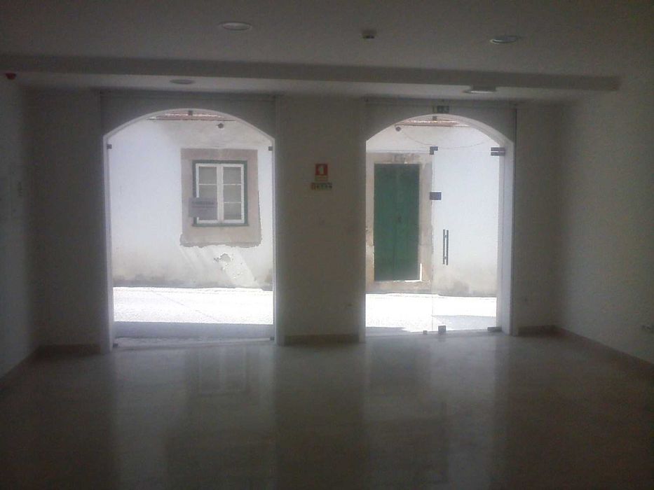 Arrendo Espaço Comercial no Centro de Peniche