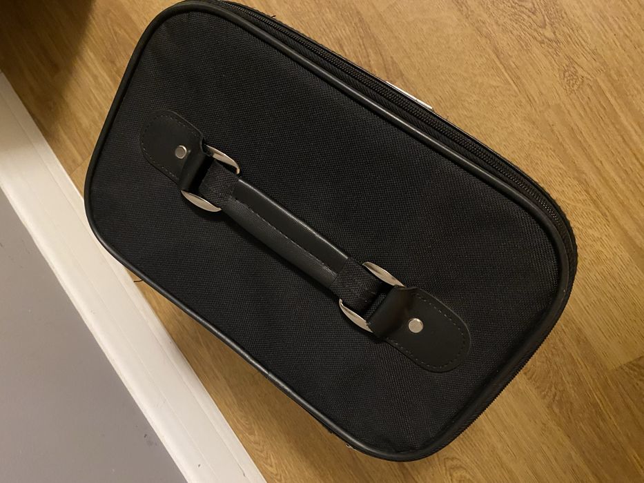 Kuferek kosmetyczka na kosmetyki Molto