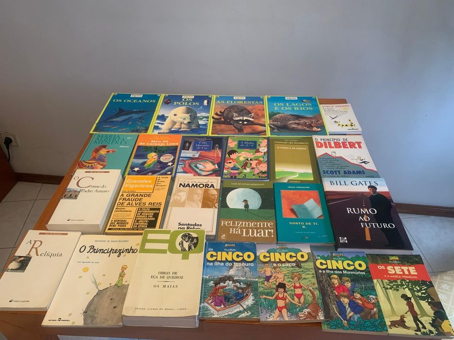 Livros aventuras e outros
