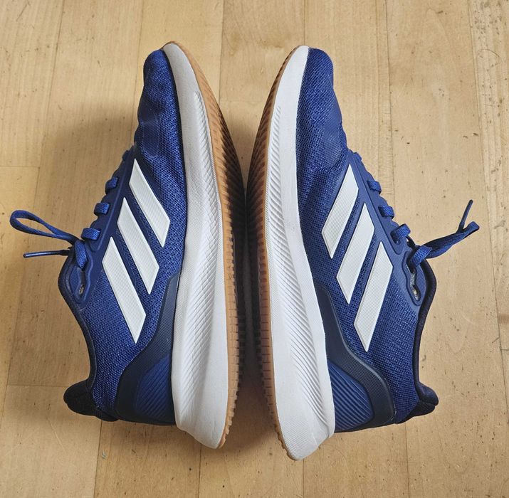 Materiałowe adidasy marki Adidas rozm. 37 1/3