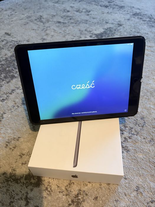 Sprzedam iPad 9 generacji 256 GB Wi-Fi – stan ok ok
