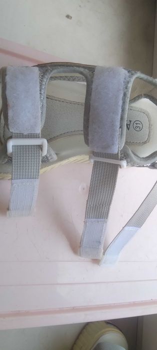 Босоножки для девочки