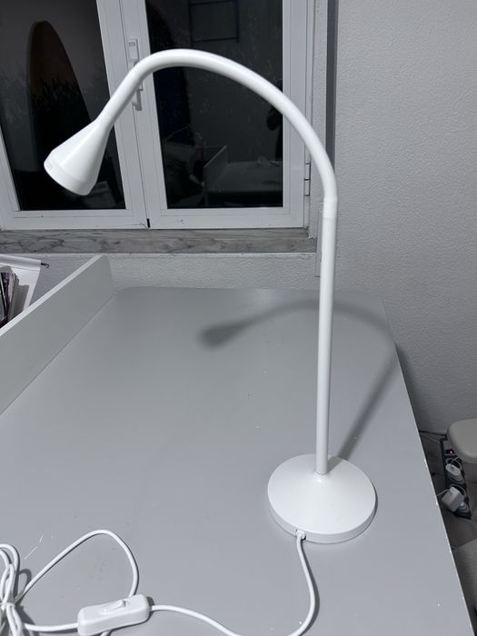 Candeeiro LED de secretária IKEA