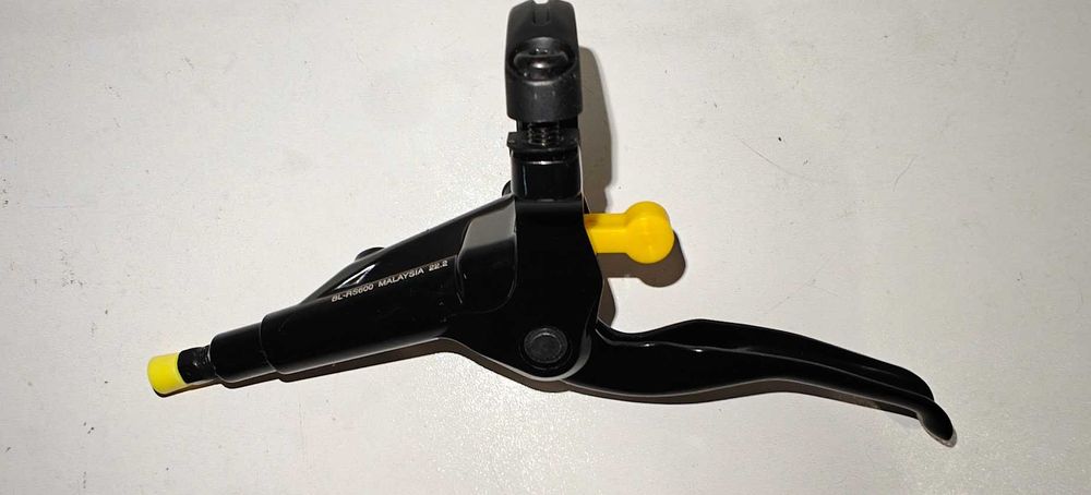 Dźwignia hamulca hydraulicznego Shimano BL-RS600 czarna