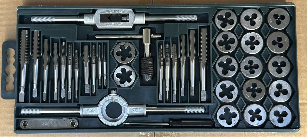 Набор метчиков и плашек Gut Meister 40 шт набір мітчиків і плашок