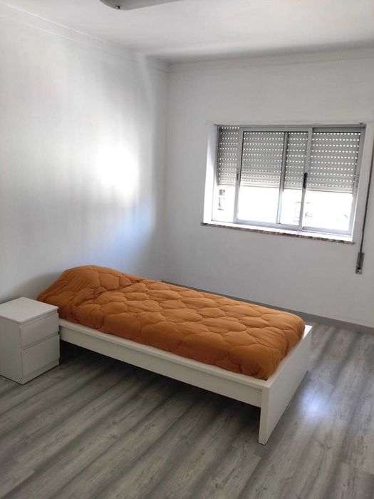 Quarto para arrendar