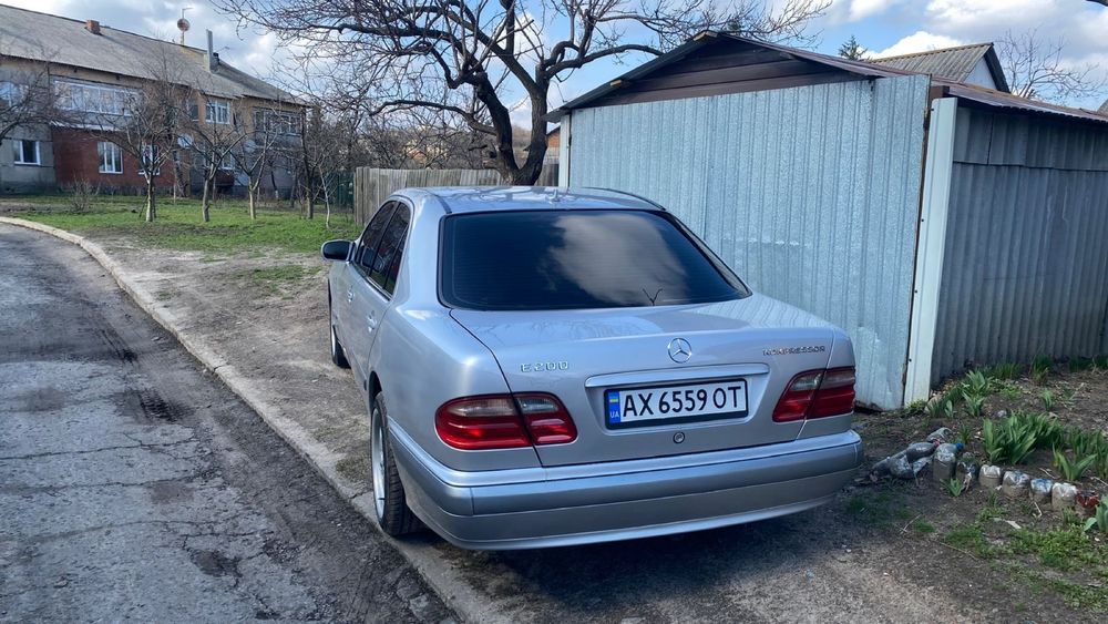 Продам Mercedes w210 E200 kompresor
