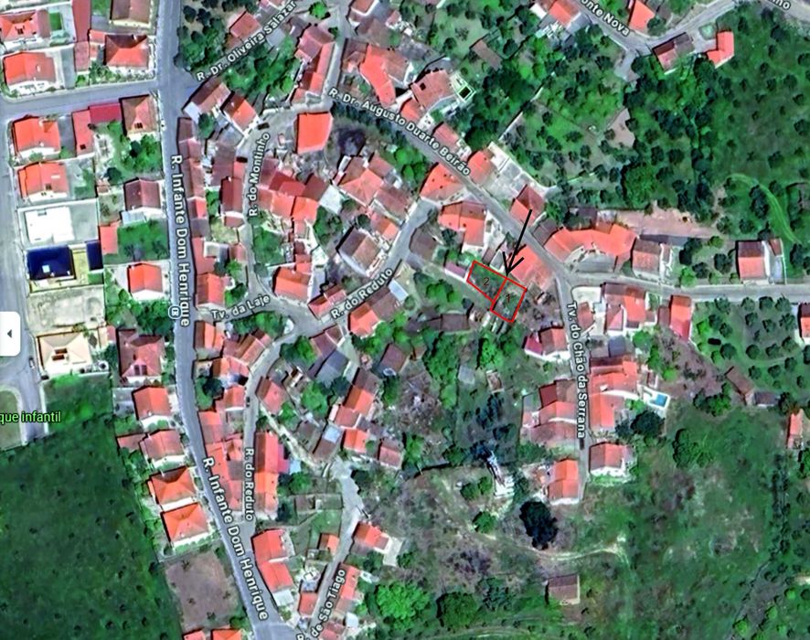 Terrenos urbanos em cafede castelo branco