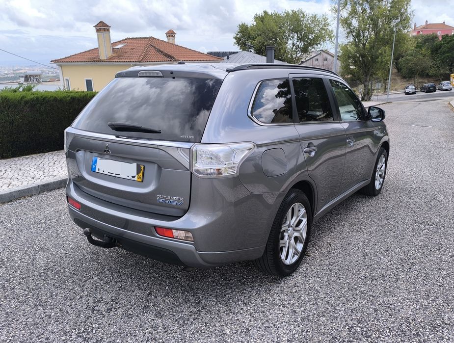Mitsubishi Outlander PHEV 2.0 + GPL