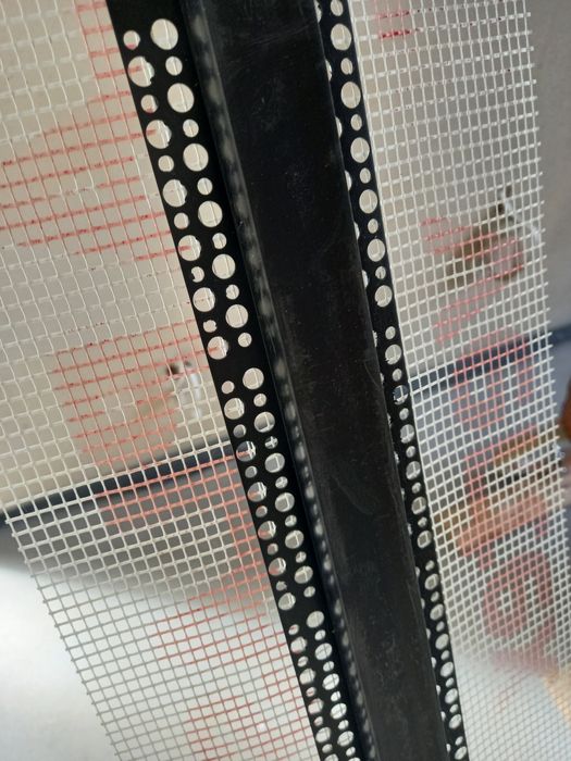 Bonia czarna 3mb do elewacji