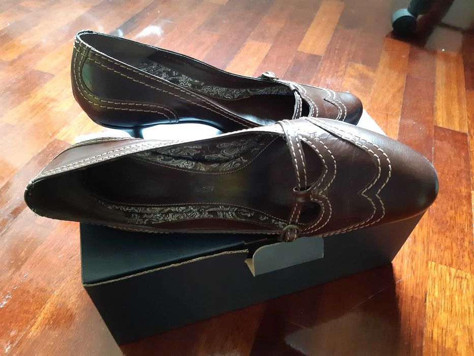 Sapatos com salto
