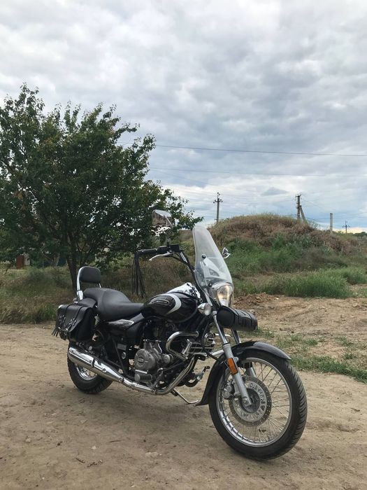 Продам мотоцикл Bajaj Avenger 220