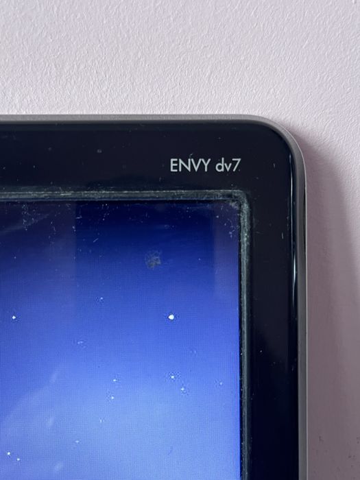 Ноутбук HP ENVY dv7 17.3" Intel Core i7 2.4 GHz 8 GB RAM 750 GB HDD