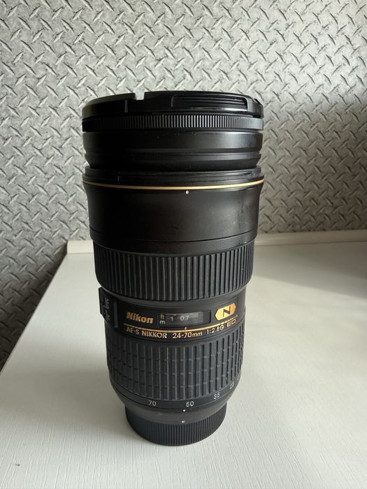 Об’єктив Nikon AF-S NIKKOR 24-70mm f/2.8G ED