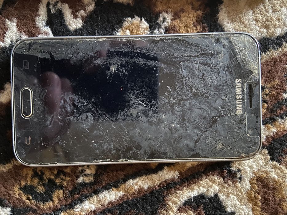 Samsung Galaxy J1 бу [НА ДЕТАЛІ] (2шт.)