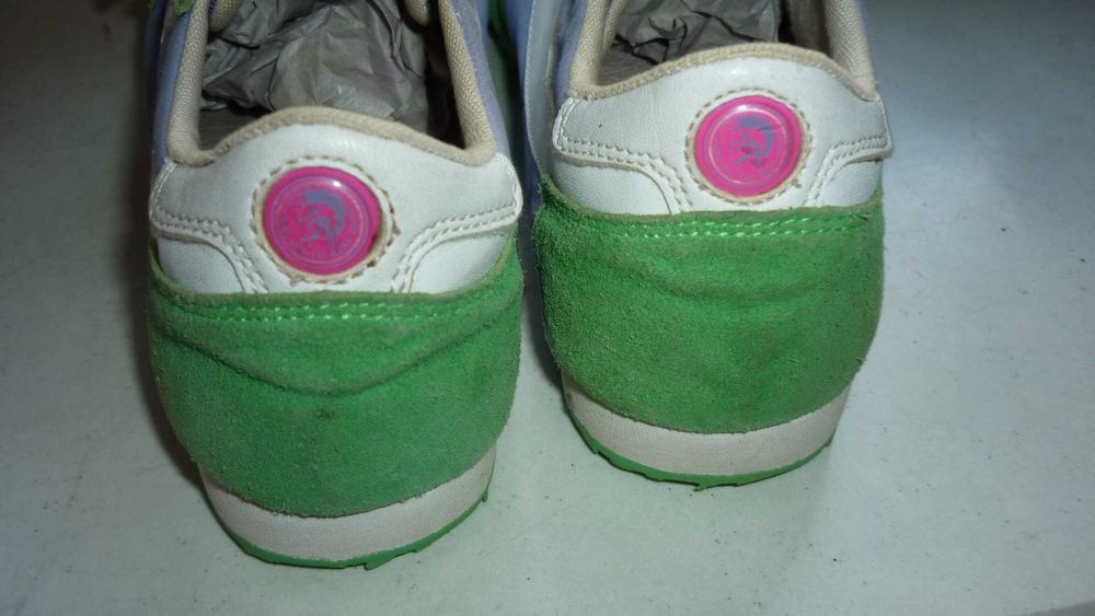 Diesel- dziecięce buty sportowe  r; 35