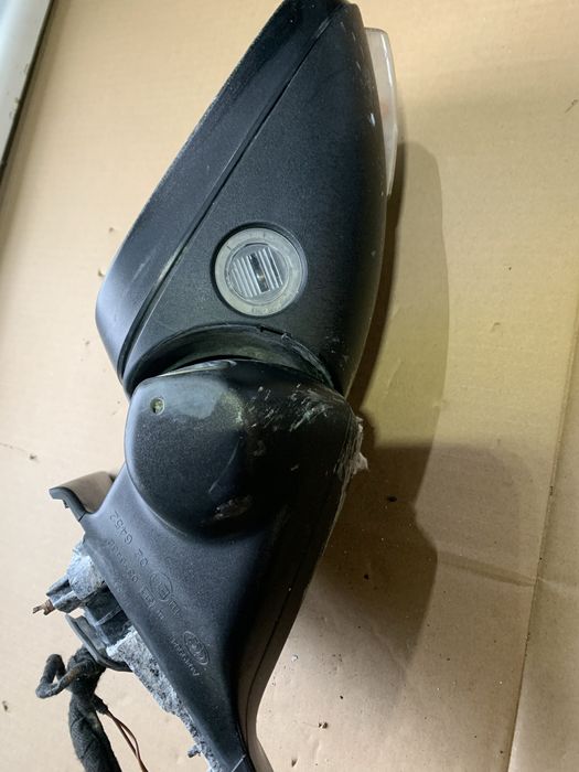 Lusterko prawe xc60 z blisem 17 pin uszkodzone kamera