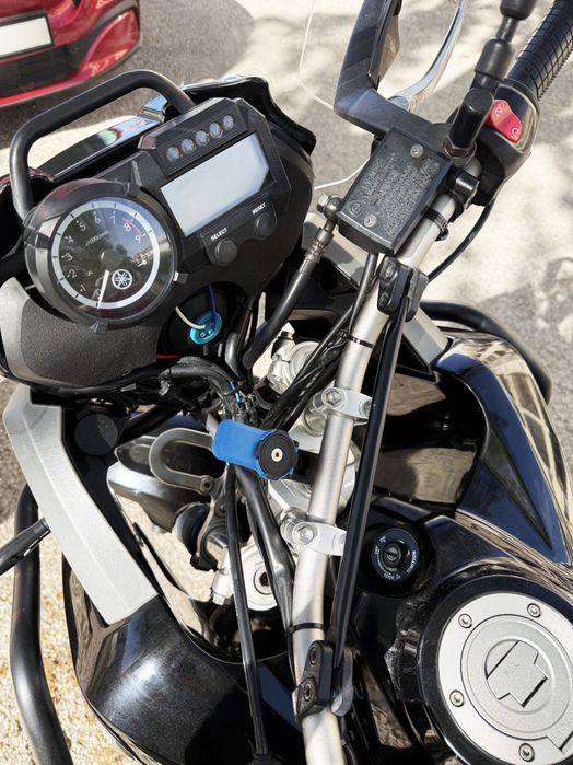 Yamaha XT660Z Ténéré com setup completo de viagem e muitos extras