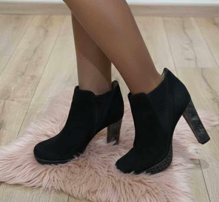 Czarne botki firmy Unisa rozmiar 37