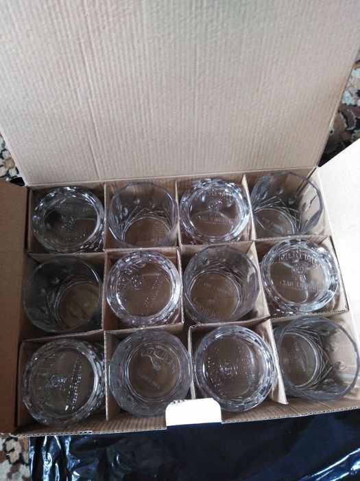 Фірменні стакани на віски