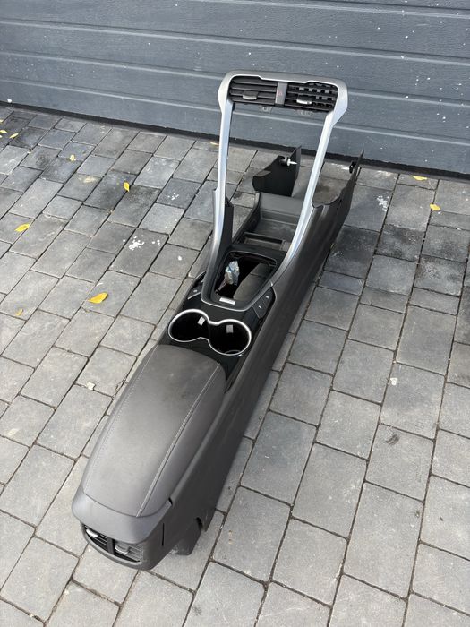 Ford Mondeo MK5 tunel środkowy kompletny