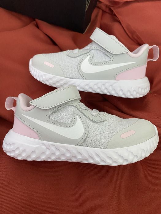 Calcado menina Nike Sandalias bebe 21, tenis menina 23