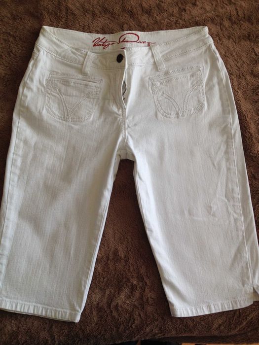 Bermudas brancas