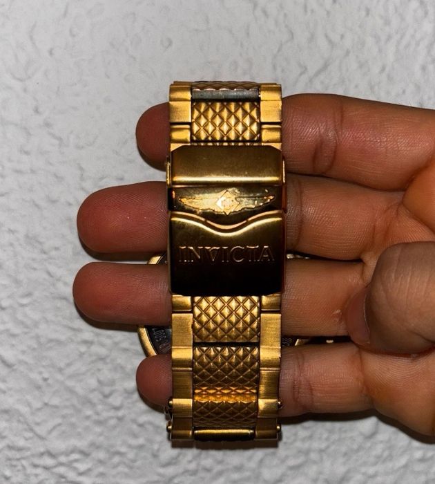 Relógio Invicta Subaqua 500 metros  banhado a ouro.
