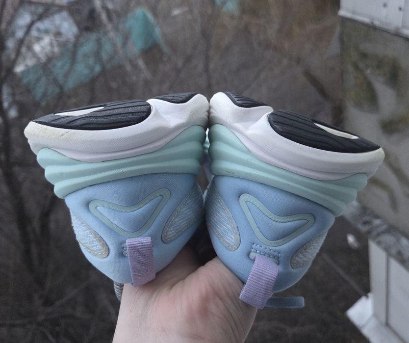 40.5р hoka gaviota 5 жіночі кросівки