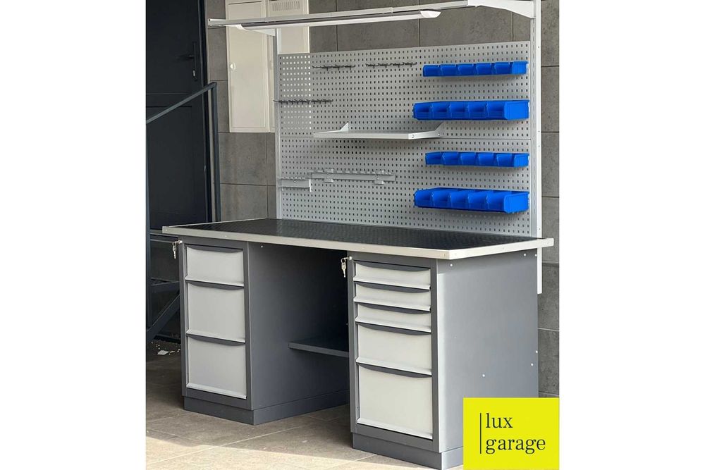 Верстак слюсарний металевий. Ширина верстака 1.8 метра