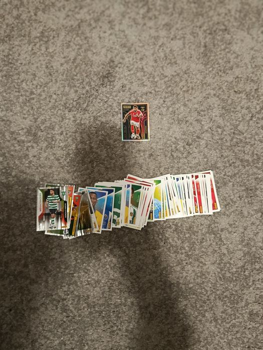 Troco ou vendo cromos liga portugal