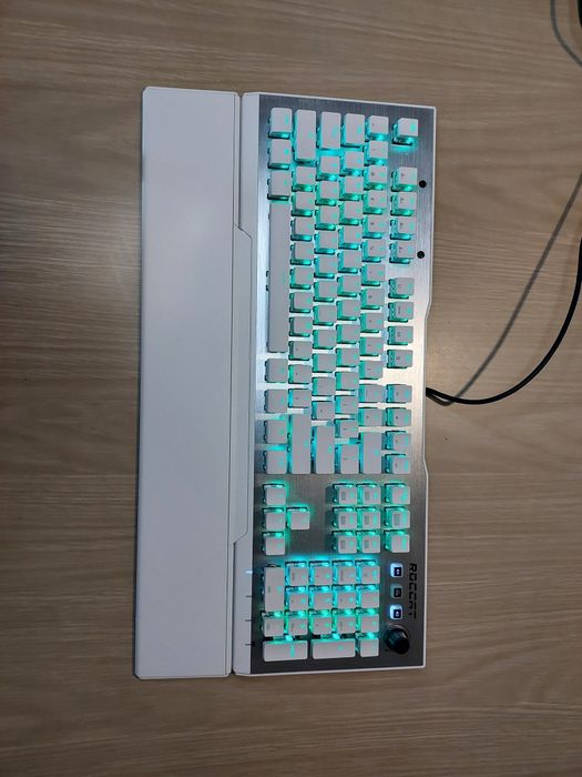 Teclado Gaming Mecânico ROCCAT Vulcan 122 AIMO RGB Alumínio