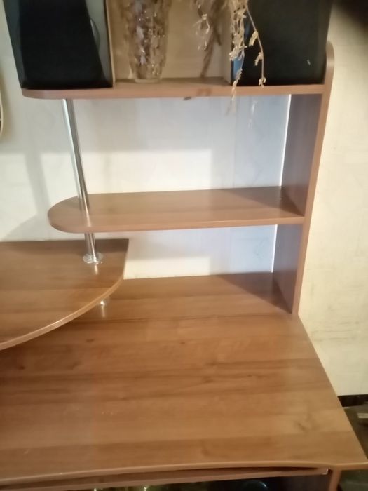 Продам  Стол  Компьютерный