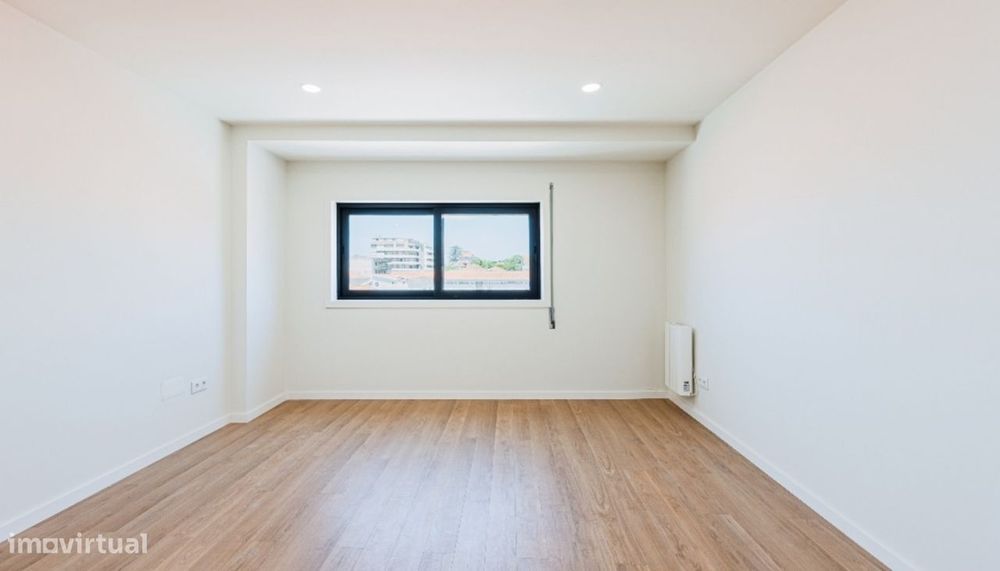 Apartamento T1+1 renovado para venda em Matosinhos Sul