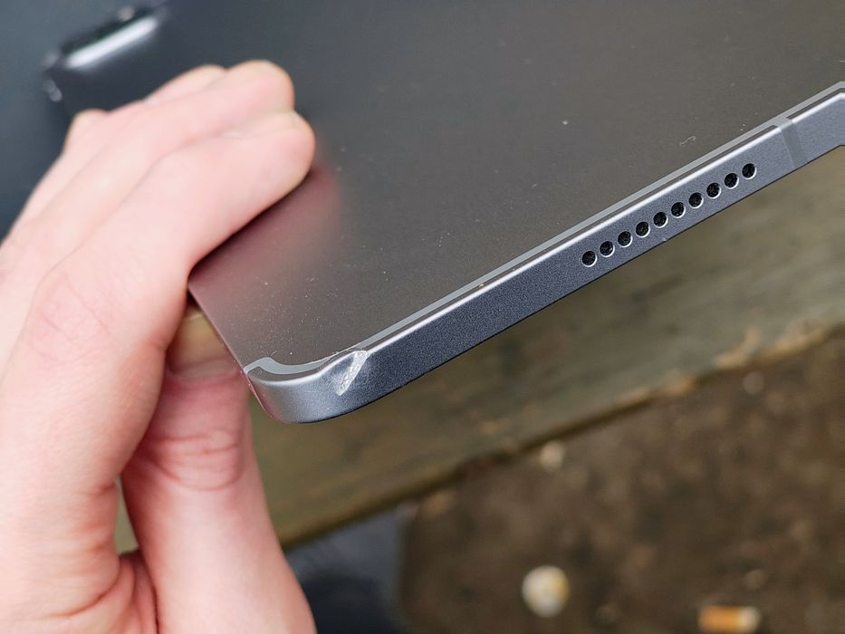 Apple iPad pro M2 12.9 16gb RAM 1tb  LTE + EGR keyboard