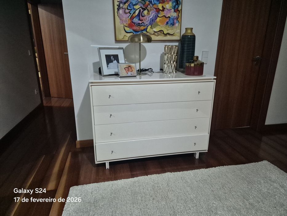 Mobília de quarto em bom estado