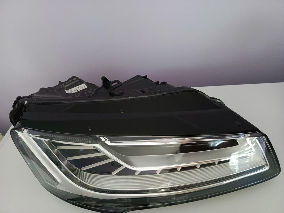 Lampa Audi A8 D4 lift