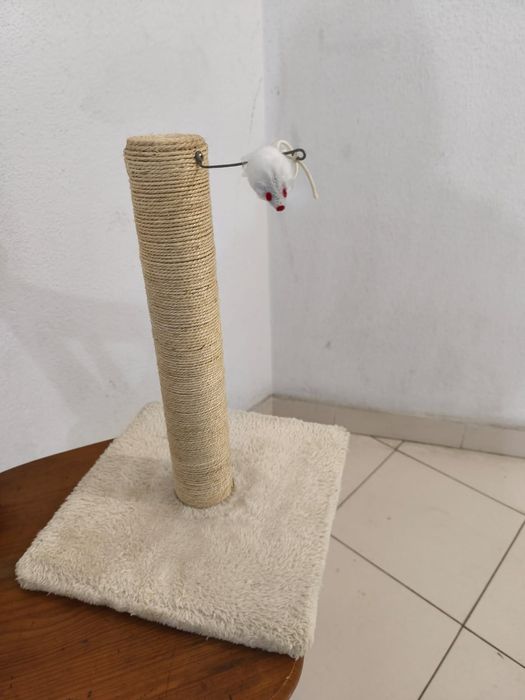 Arranhador de gato.