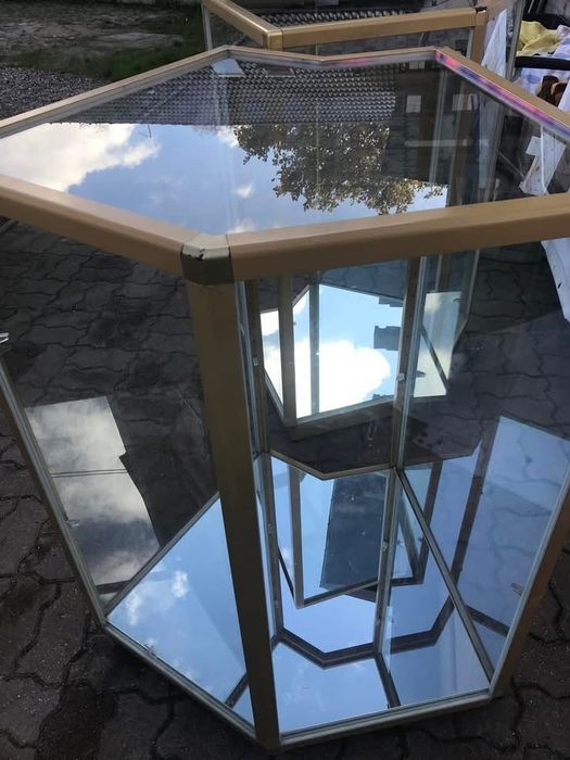 Szklane blaty o konstrukcji Aluminiowej