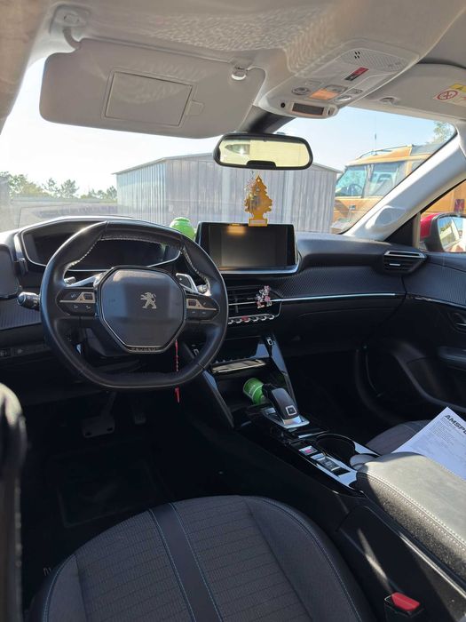 Peugeot 208 automatico