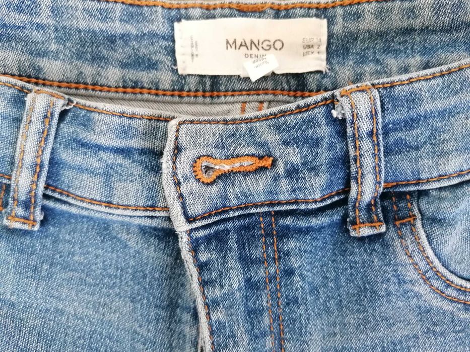 Spodnie rurki denim Mango