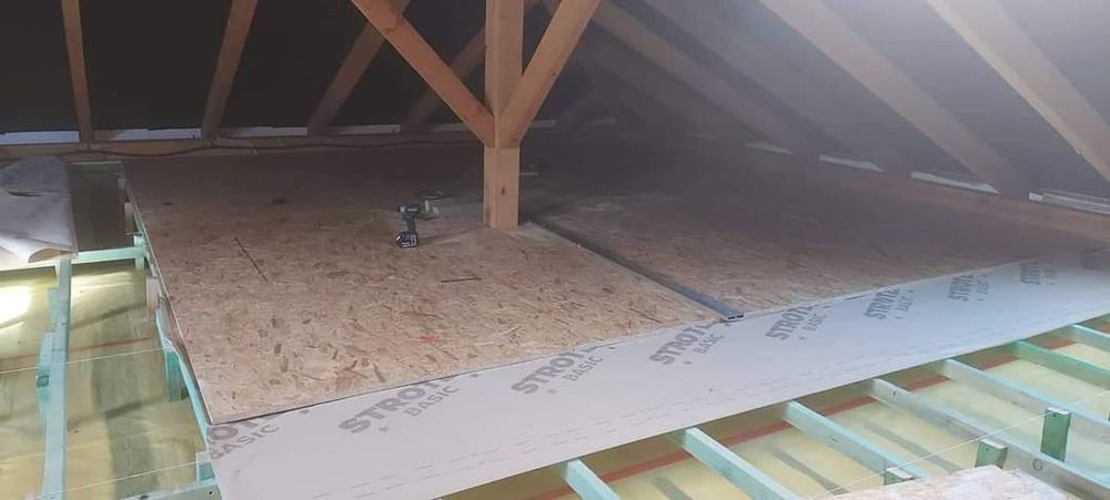 Podłogi na legarach Osb poddasza ,strych
