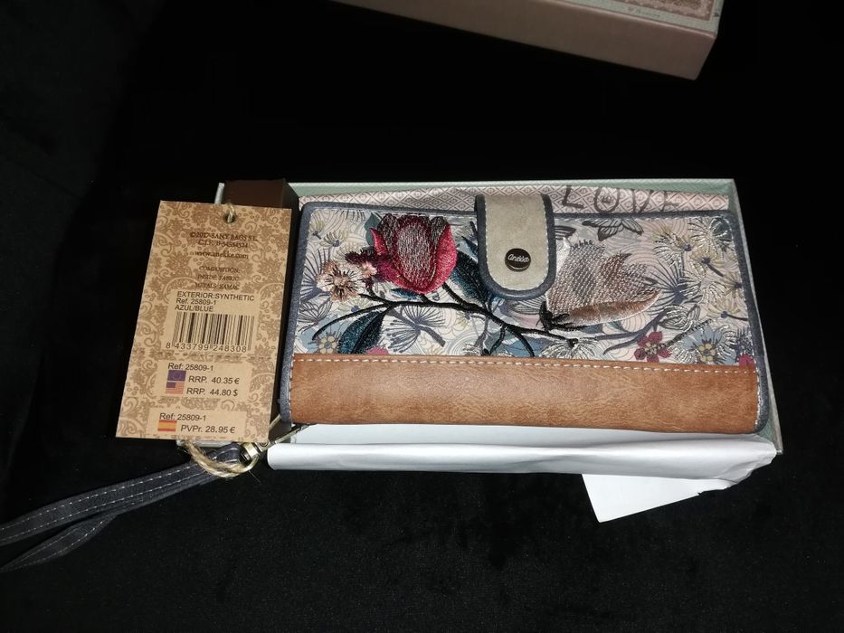 Porta moedas Novo com etiqueta Anekke